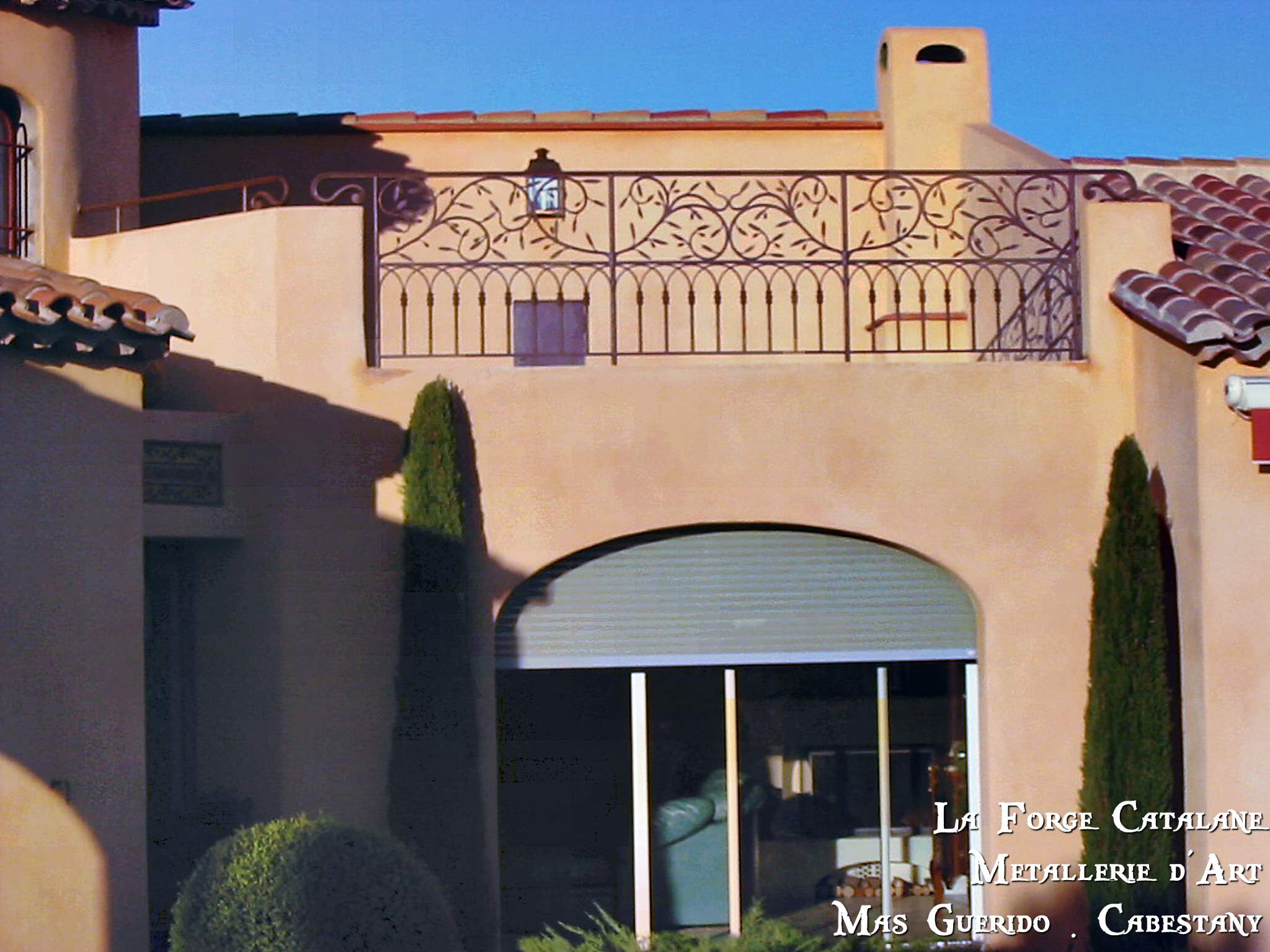 garde corps garde corps rambarde vegetale arche bague fer La Forge Catalane mas guerido.jpg